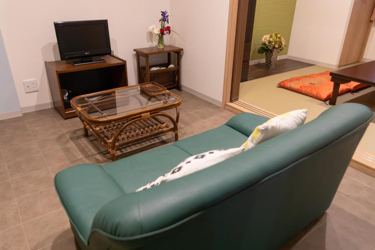 マンションかわた Apartamento Osaca Exterior foto